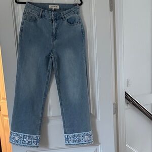 CHARLIE B Blue Cropped Jeans with Embroidery